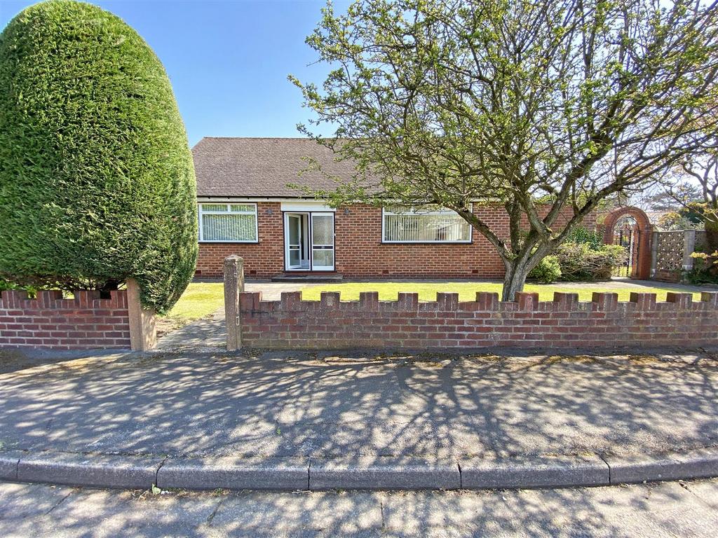 Granton Close, Formby, Liverpool 3 bed bungalow for sale £400,000