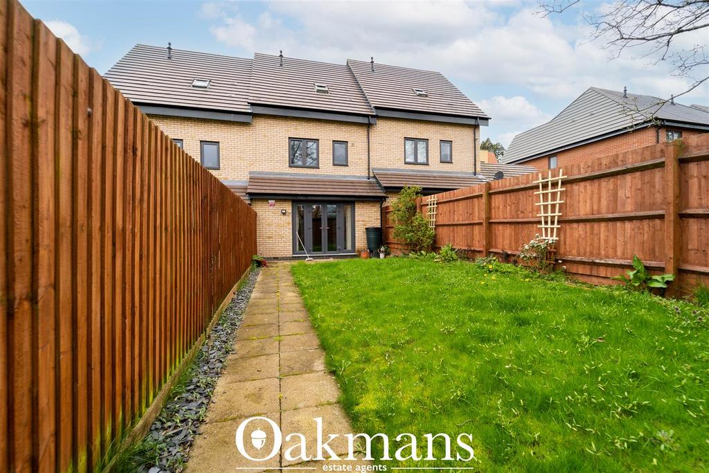 New House Farm Drive, Northfield... 3 bed house £1,600 pcm (£369 pw)