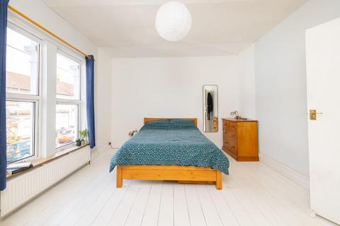 28 Battersea Road, Bristol, BS5 6AL
