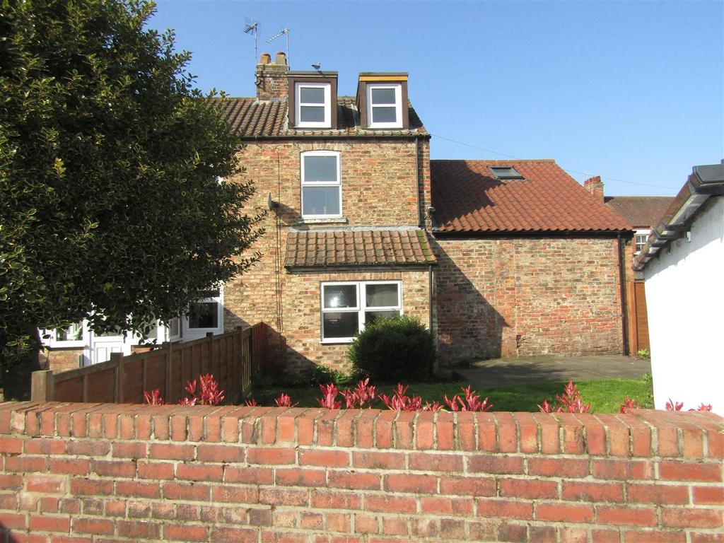 Norwood Terrace, Boroughbridge, York 2 bed end of terrace house for