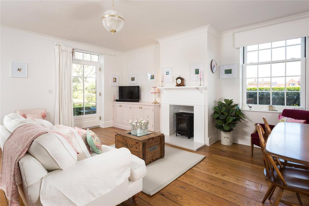 Guest Sitting Room