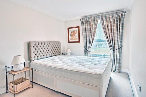 2 bedroom flat for sale, Chelsea Gate Apartments, 93 Ebury Bridge Road, Chelsea, London, SW1W