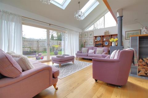 The Garden House Upton Lane, Brookthorpe, Gloucester, GL4 0UT