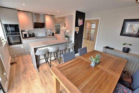 6 Bisley Close, Bicester, OX26 4XF