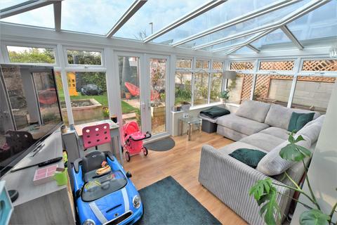 6 Bisley Close, Bicester, OX26 4XF
