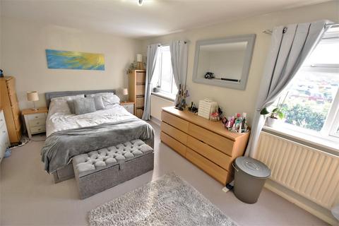 6 Bisley Close, Bicester, OX26 4XF