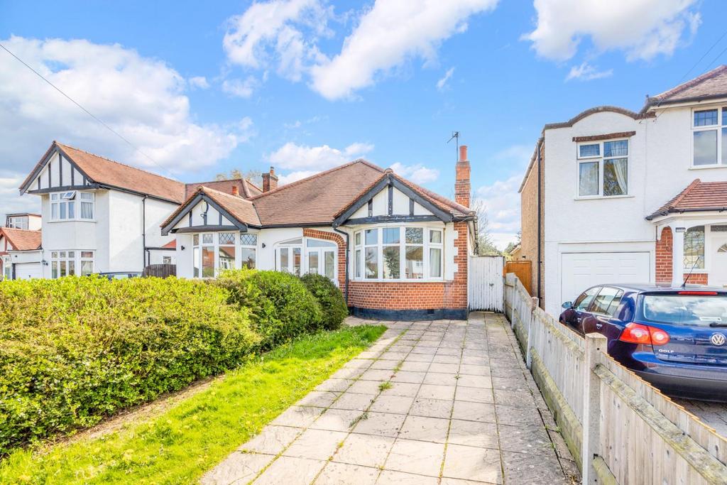 Lyndhurst Avenue, Surbiton 2 bed semidetached bungalow £475,000