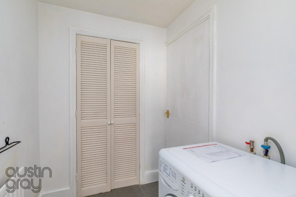 Lansdowne Road, 1, Mercia House, 2-3.JPG