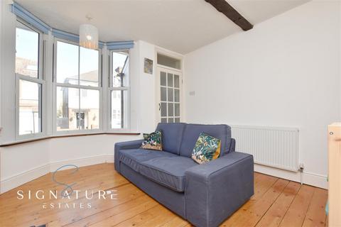 17 Seaton Road, London Colney, St Albans, AL2 1RL