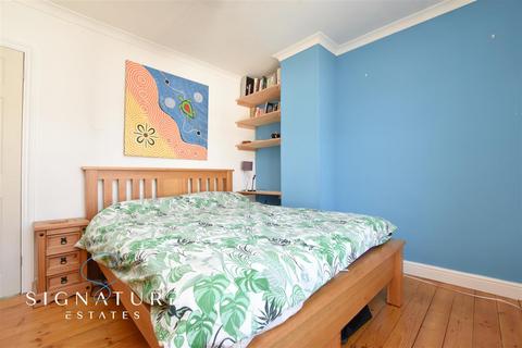 17 Seaton Road, London Colney, St Albans, AL2 1RL