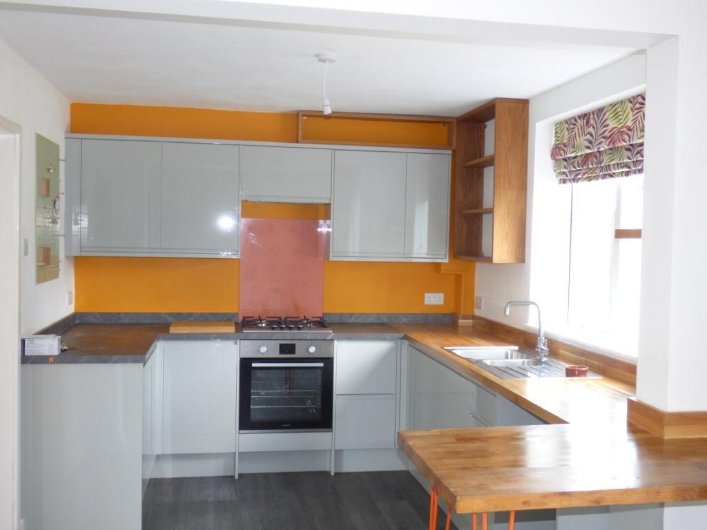 Welland Avenue, Gartree, Market Harborough 3 bed semidetached house