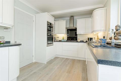 54 Marine Crescent, Goring By Sea, Worthing, BN12 4JG