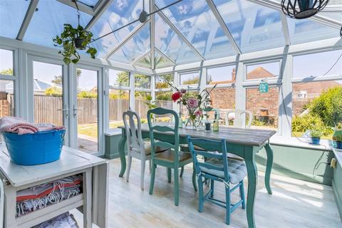 54 Marine Crescent, Goring By Sea, Worthing, BN12 4JG