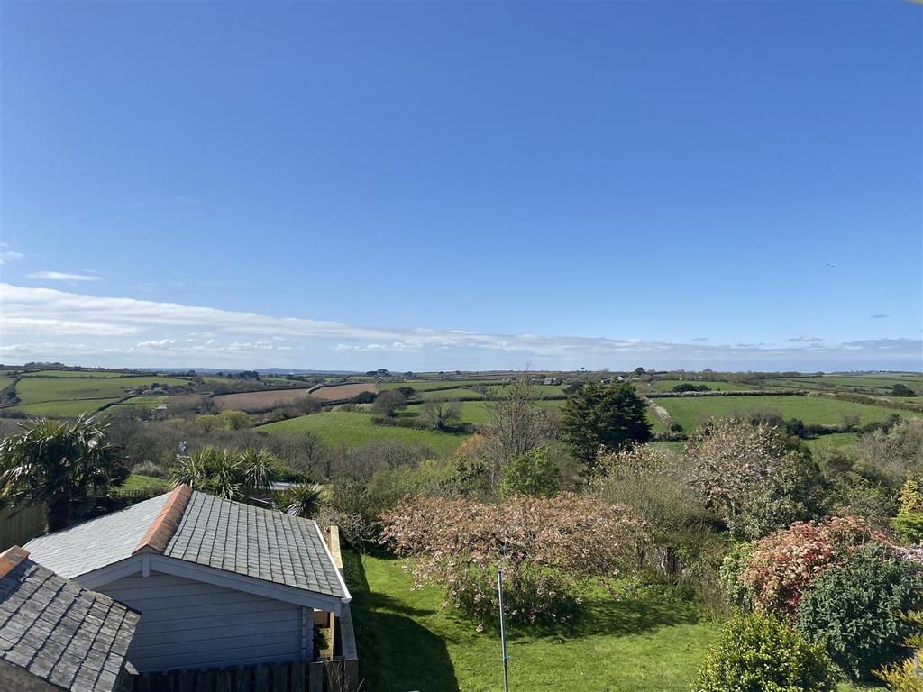 Tregassick road portscatho 3 bed end of terrace house 350 000