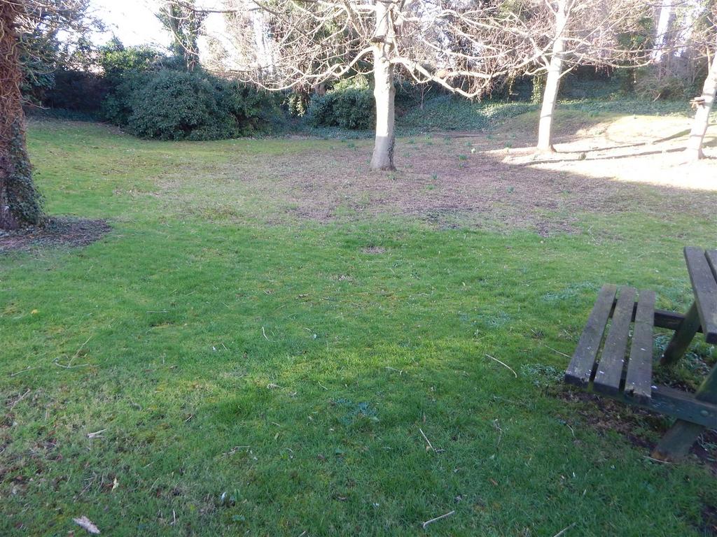 Communal Garden (3).JPG