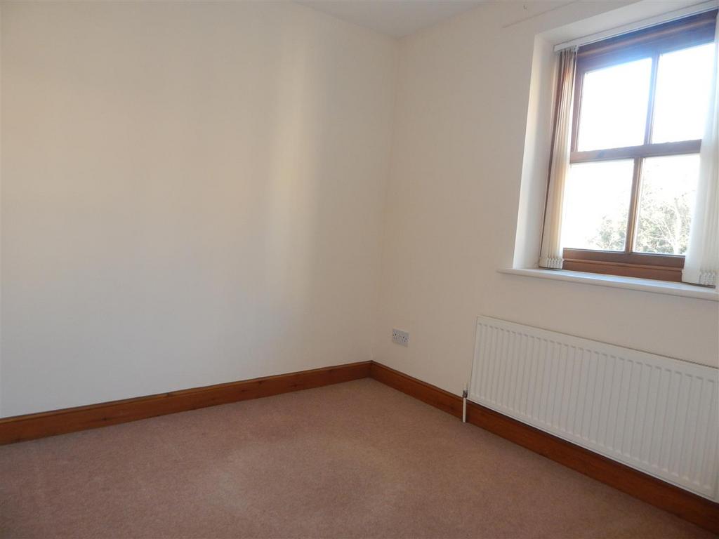 Front bedroom.JPG