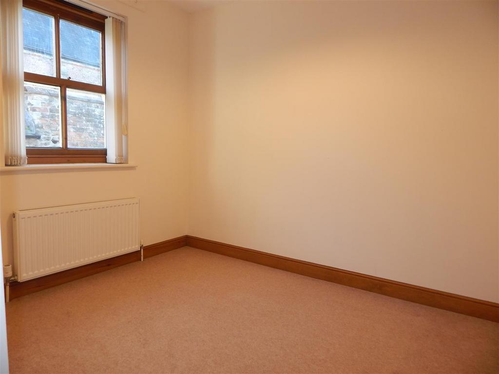 Back bedroom.JPG