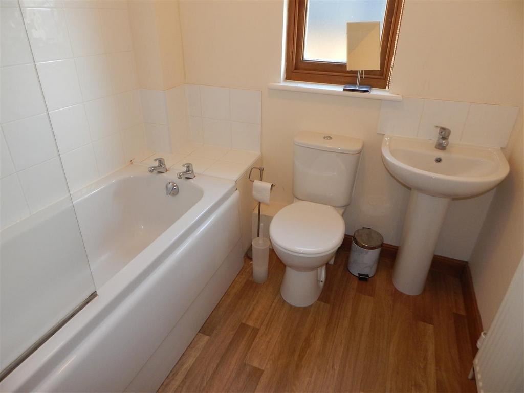 Bathroom.JPG