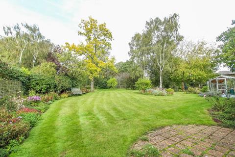19 Barton Road, Comberton, Cambridge, CB23 7BP