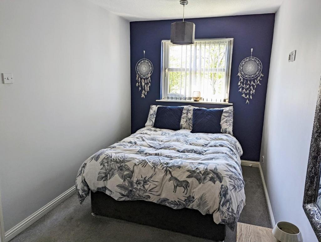 BEDROOM ONE.jpg