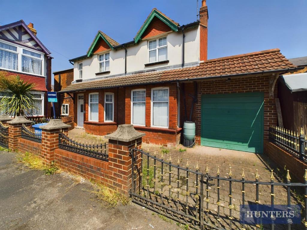 Harley Street, Scarborough, North Yorkshire 3 bed detached house for