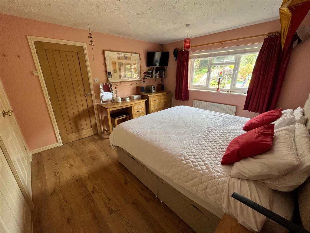 Bedroom 2.jpg