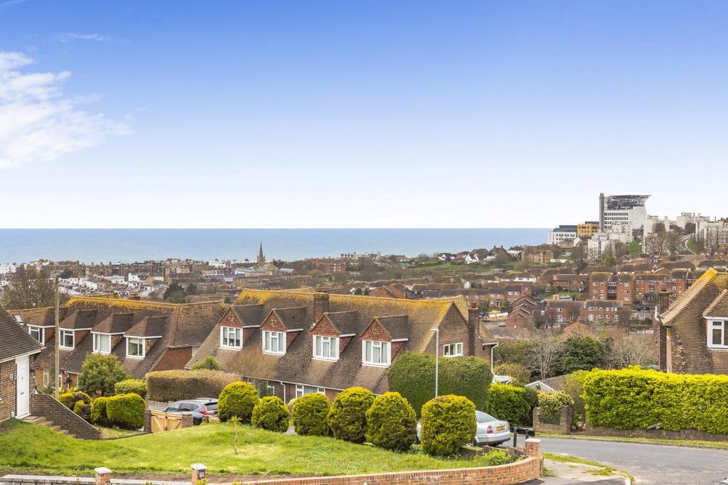 Wilson Avenue, Brighton 4 bed semidetached bungalow for sale £520,000