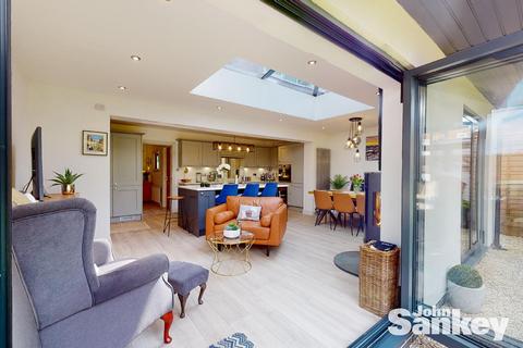 4 bedroom detached house for sale - Faraday Road, Mansfield