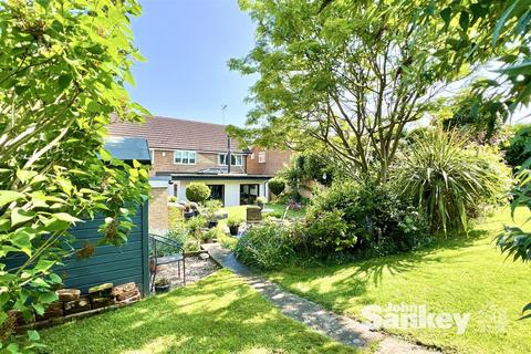 4 bedroom detached house for sale - Faraday Road, Mansfield