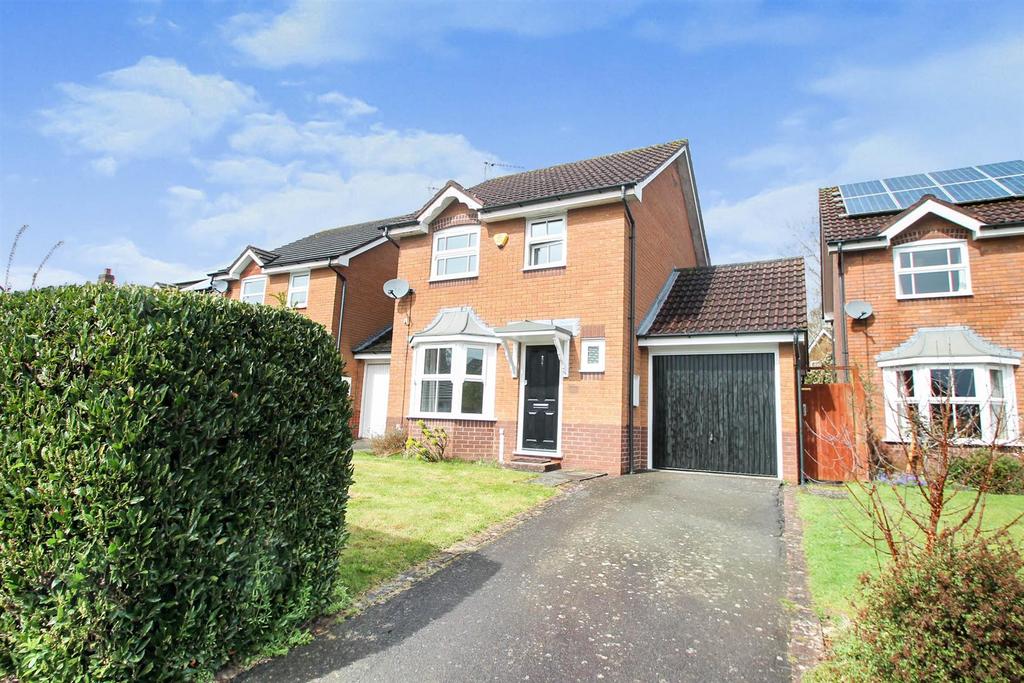 Bowdler Close, Ludlow 3 bed detached house £950 pcm (£219 pw)