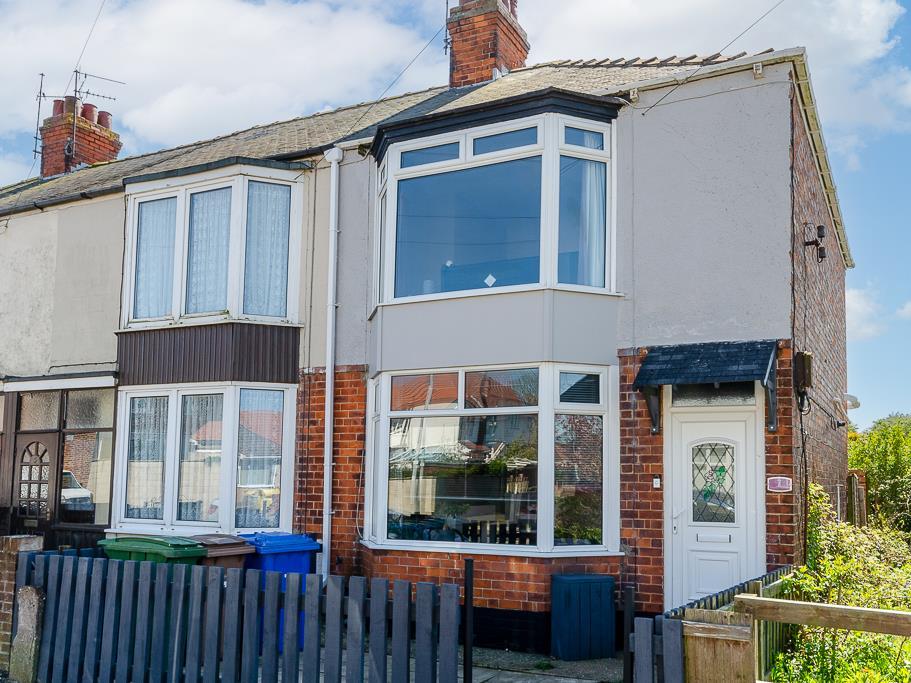 Chestnut Avenue, Withernsea 2 bed end of terrace house for sale £115,000