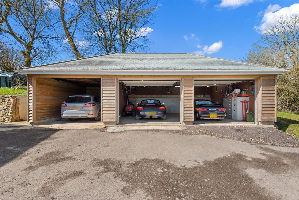 Hayne Lane, Wilmington, Honiton 5 bed detached house £750,000