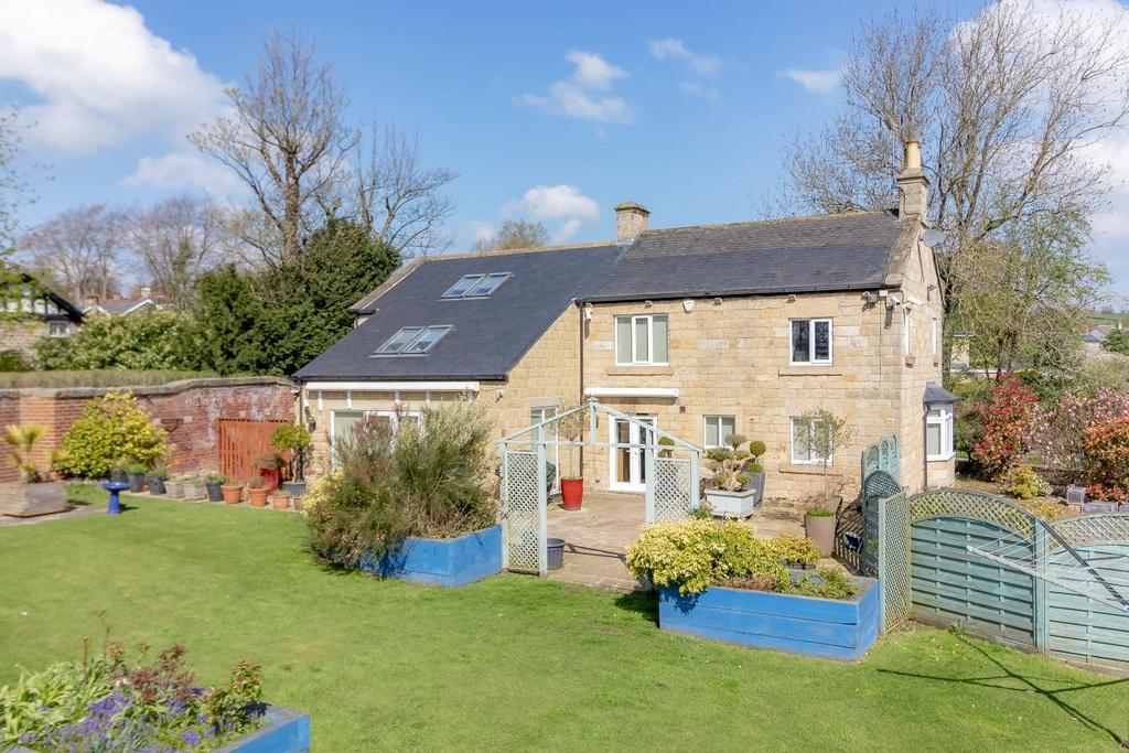 Strait Lane, Huby, Leeds 4 bed detached house for sale £999,999