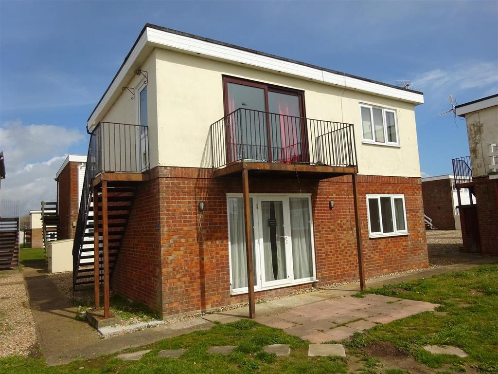 The Parade, Greatstone, New Romney 2 bed flat £30,000