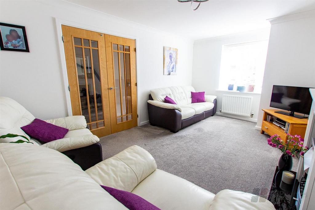 Brambling Way, Burgess Hill 2 bed house £395,000