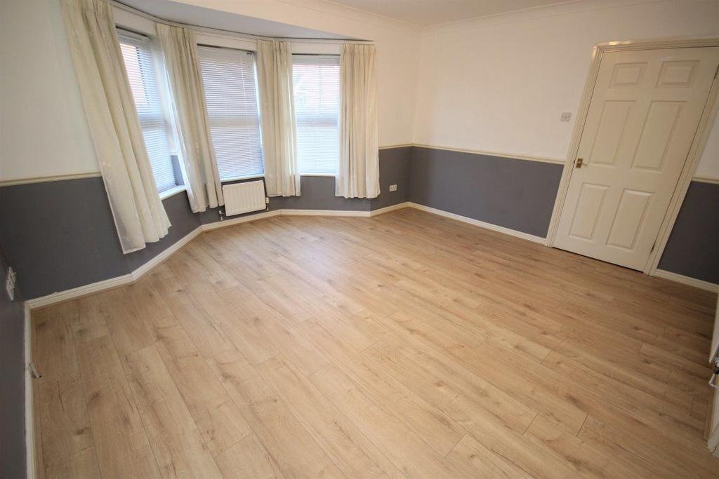 Noak Bridge Basildon 3 bed house £1,595 pcm (£368 pw)