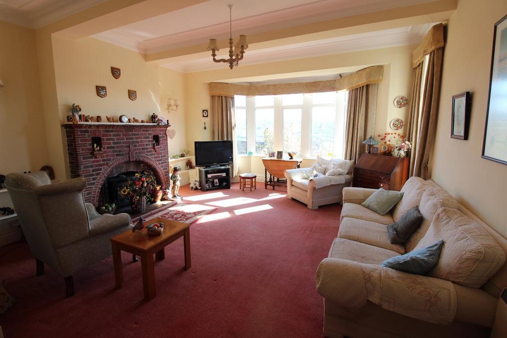 Banks Lane, Riddlesden, Keighley, BD20 4 bed detached house for sale