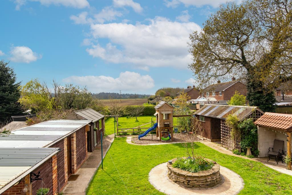 St. Lukes Way, Stoke Bardolph 3 bed detached house £450,000