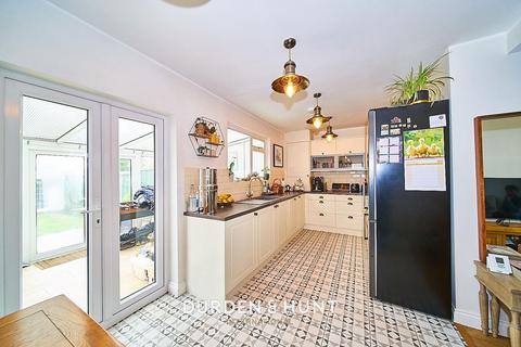 52 Ibbetson Path, Loughton, IG10 2AS