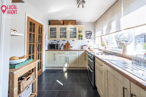 55 Cedar Drive, Sutton At Hone, Dartford, DA4 9EW