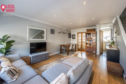 55 Cedar Drive, Sutton At Hone, Dartford, DA4 9EW