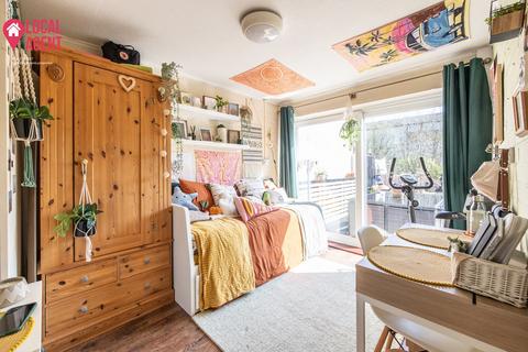 55 Cedar Drive, Sutton At Hone, Dartford, DA4 9EW