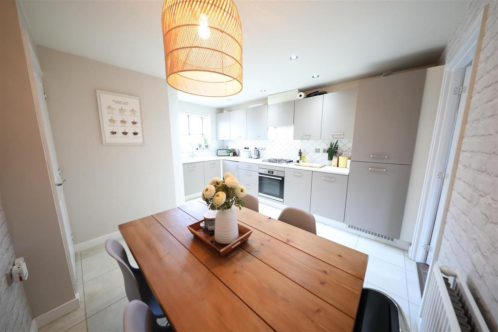 Woldcarr Road, Hull 3 bed semidetached house for sale £185,000