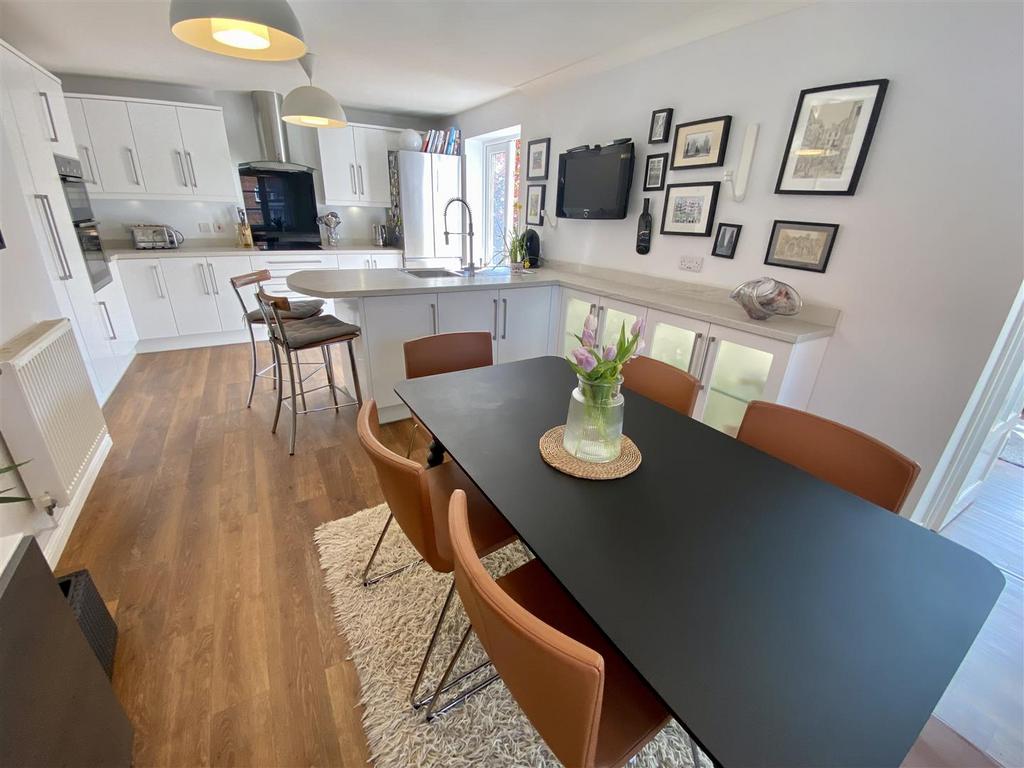 Open Plan Dining Kitchen