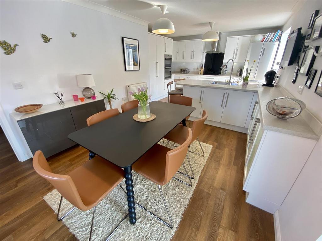 Open Plan Dining Kitchen