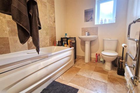 2 bedroom flat for sale - Devon Road, Leeds