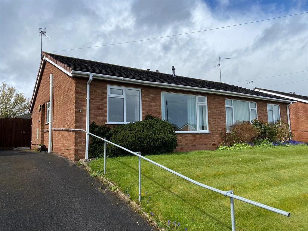 Bredon Grove, Malvern 2 bed detached bungalow for sale £260,000