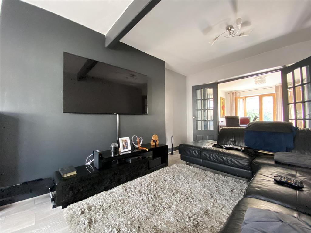 Lambourne Gardens, Barking 3 bed end of terrace house £450,000
