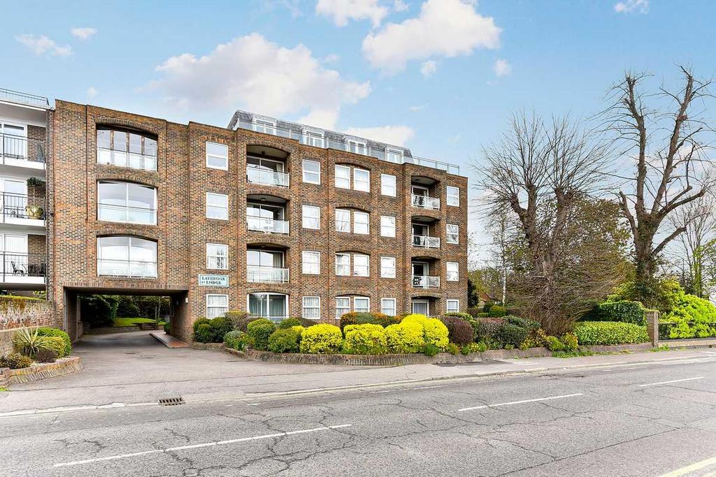 Laybrook Lodge, Snaresbrook 2 bed flat for sale £650,000