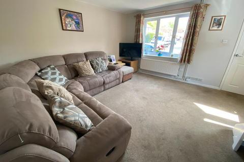 61 Dore Close, Northampton, NN3 8NJ